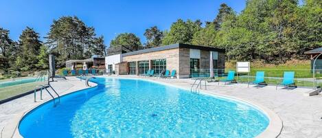 Piscine extérieure