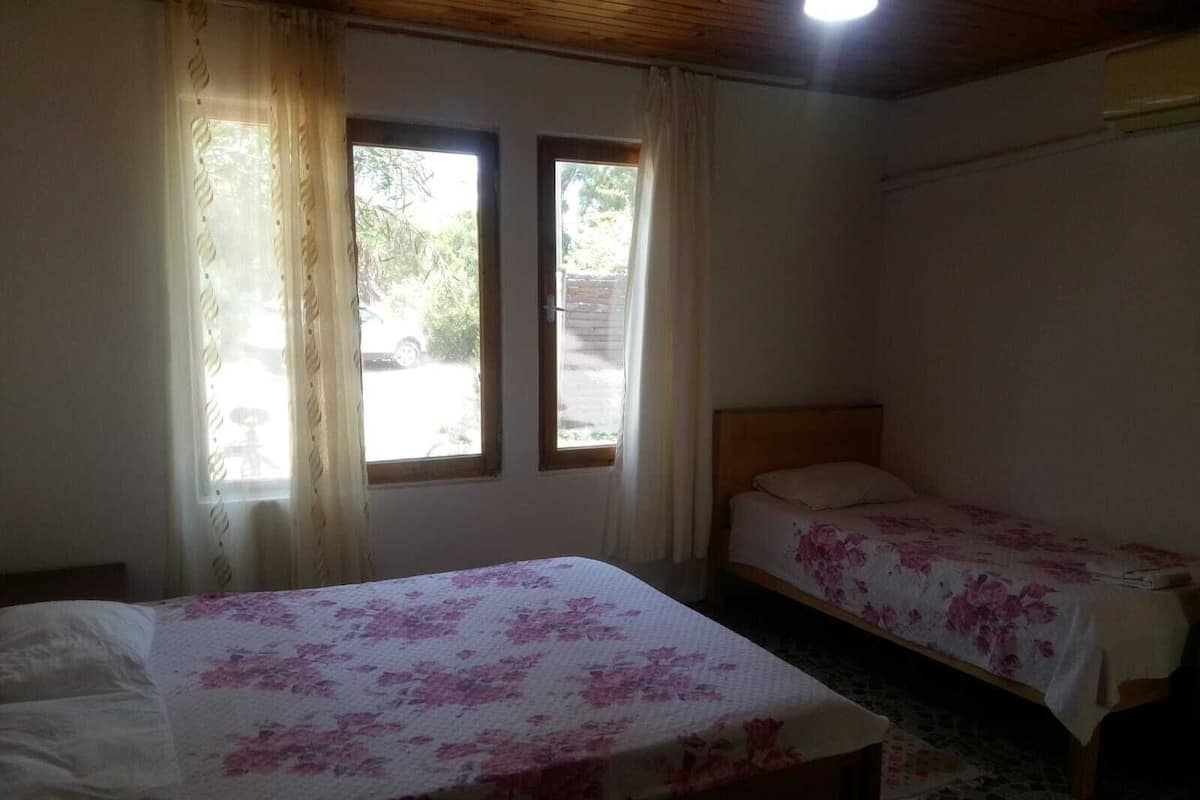 Classic-Doppel- oder -Zweibettzimmer | Kostenloses WLAN, Bettwäsche