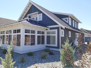 Exterior - Merlot Cottage - Cottage #5 (Osoyoos)