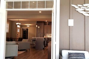 Interior - Merlot Cottage - Cottage #5 (Osoyoos)