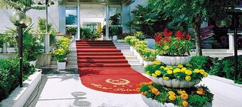 Hotel International