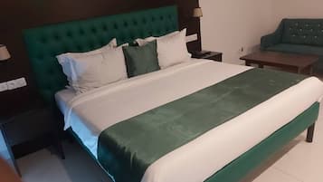 Superior Room | Individually furnished, desk, free WiFi, bed sheets
