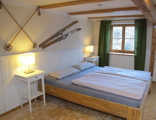 2 bedrooms, free WiFi, bed sheets