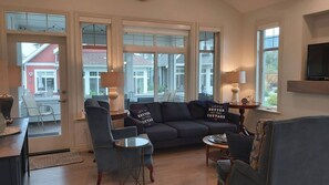 Smart TV, fireplace, offices