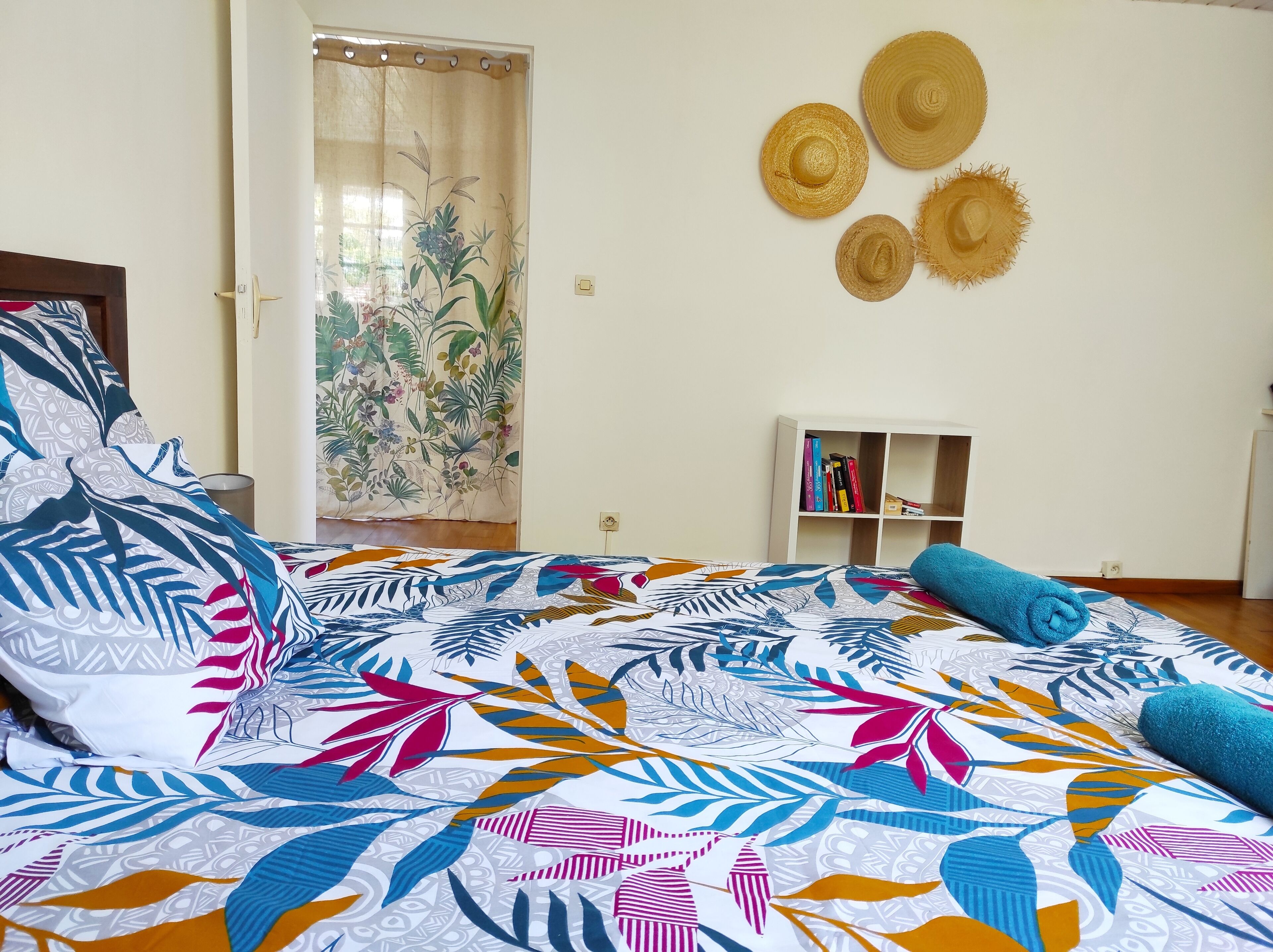 4 habitaciones, wifi gratis y ropa de cama 