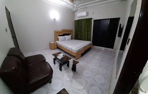 华丽双人房 | 隔音、免费 WiFi