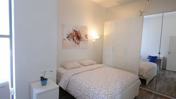 Apartemen | 3 kamar tidur, ruang kerja ramah laptop, Wi-Fi gratis, dan seprai linen