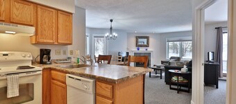 Beautifully decorated 3 bedroom condo nestled on Pico Mountain Ski in Ski out G101