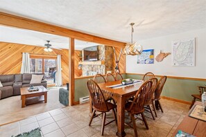 Dining - Affordable lodging in the center of Canaan Valley, The Cross Eyed Cricket! (Canaan Valley)