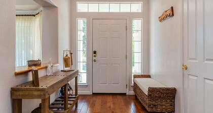 Sea Rock Ranch-Wine Country Living at it's Best! Pet Friendly! New Spa!