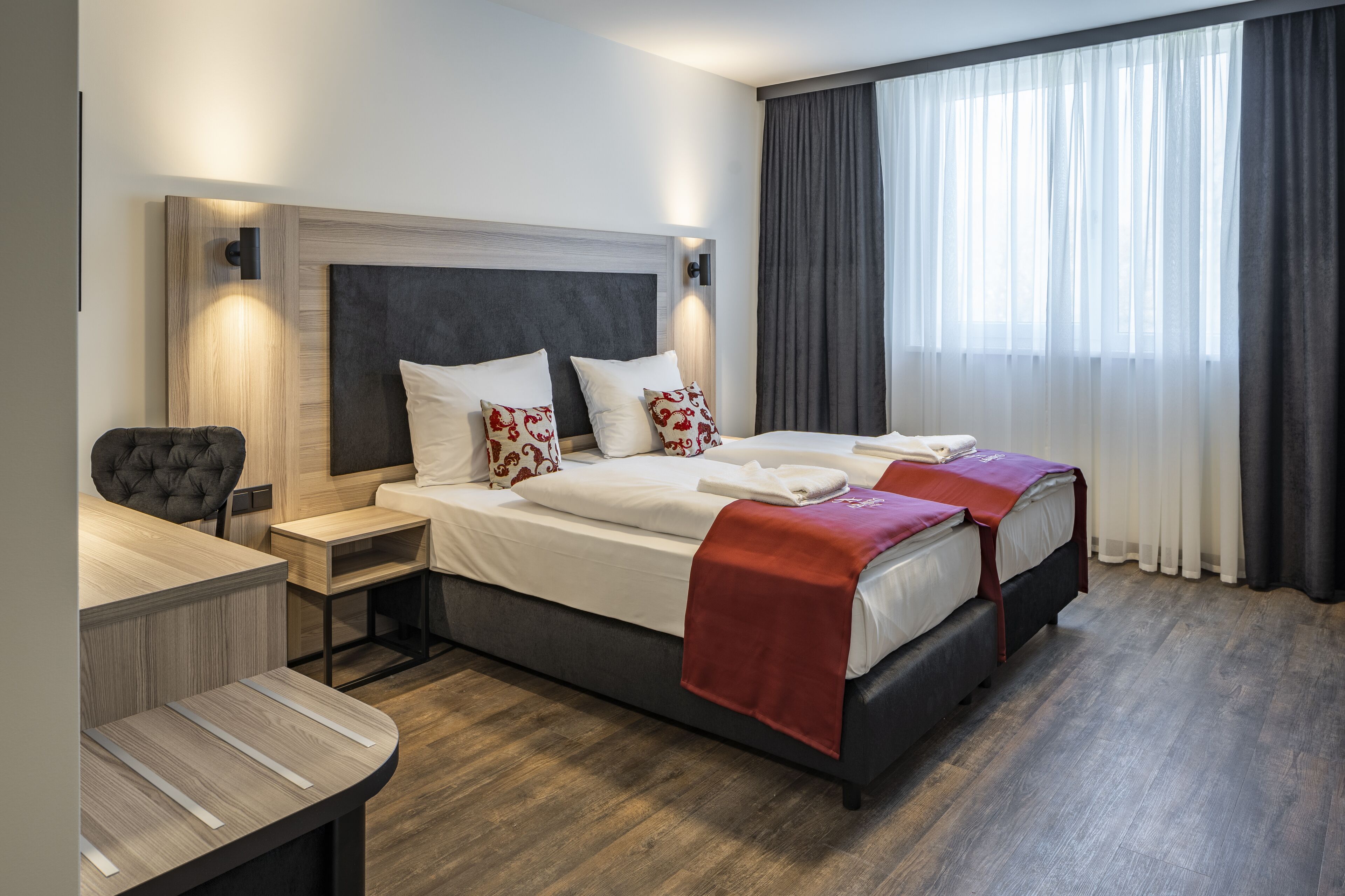 Junior Double Room | Hypo-allergenic bedding, in-room safe, desk, soundproofing