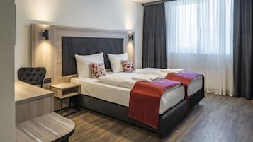 Junior Double Room | Hypo-allergenic bedding, in-room safe, desk, soundproofing