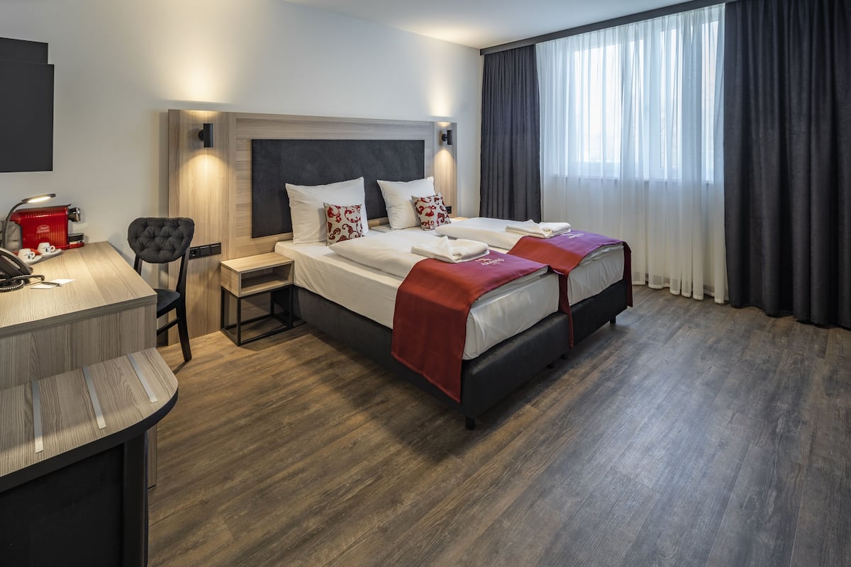 junior double room | hypo-allergenic bedding, in-room safe, desk, soundproofing