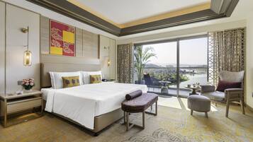 Premium bedding, minibar, in-room safe, desk