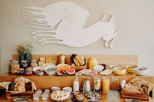 Free daily buffet breakfast