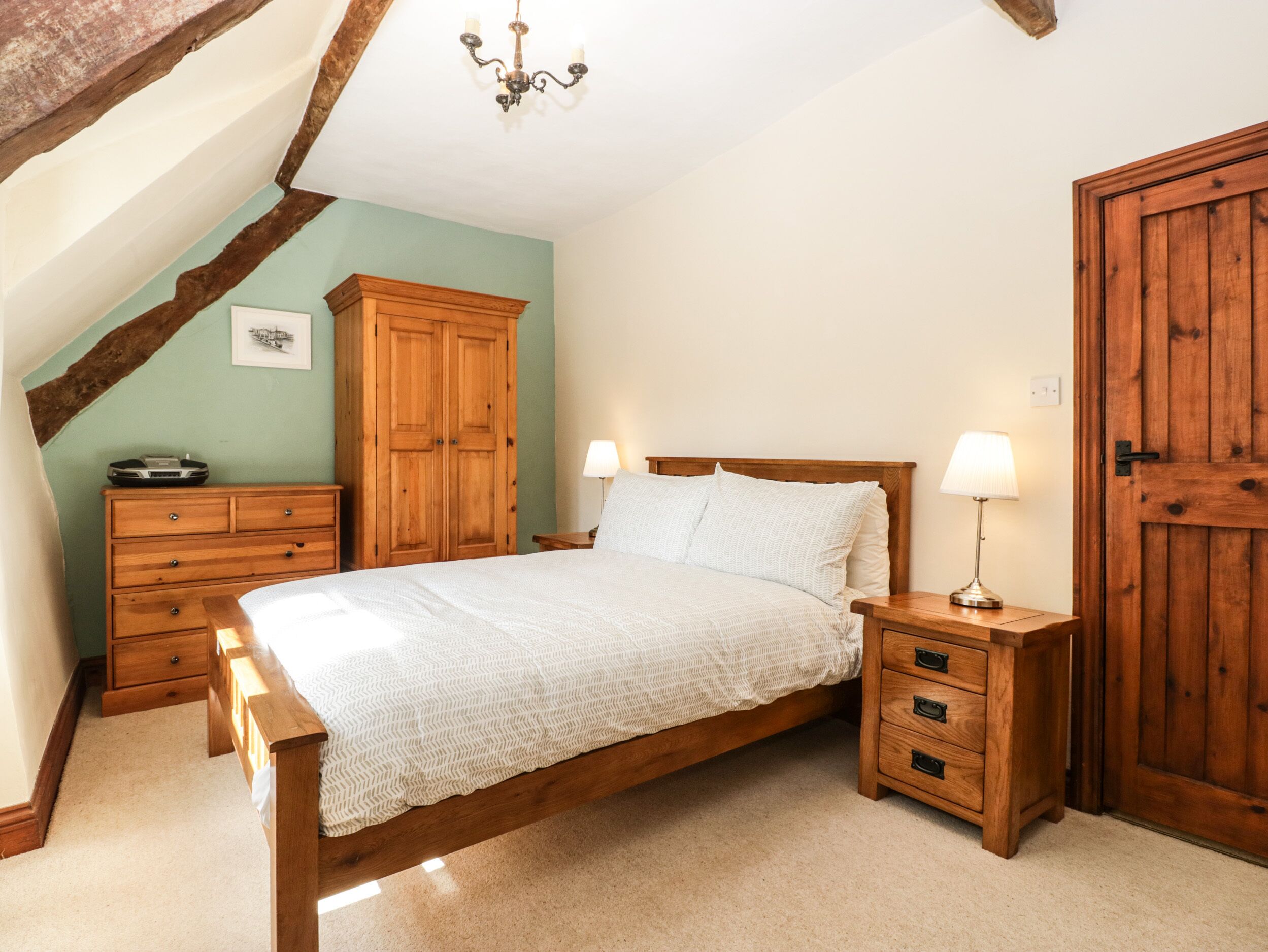 Cottage | 2 bedrooms, individually decorated, individually furnished, free WiFi