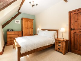 Cottage | 2 bedrooms, individually decorated, individually furnished, free WiFi