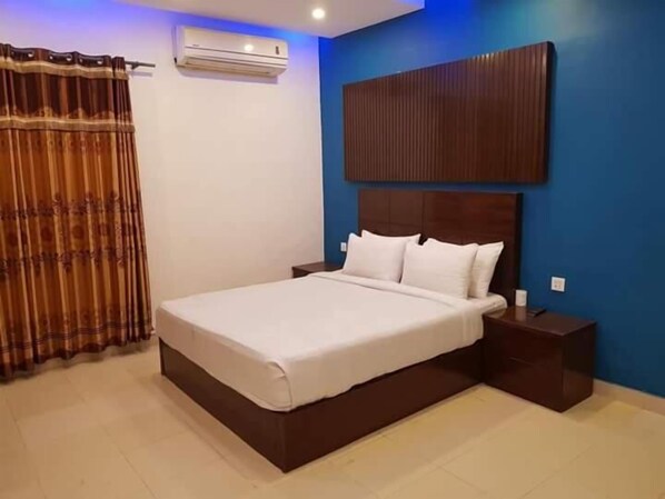 Kahden hengen deluxe-huone | Äänieristys, ilmainen Wi-Fi, vuodevaatteet