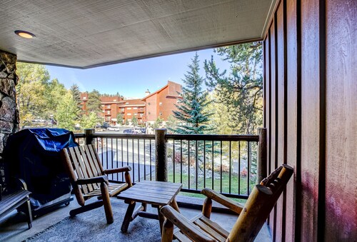 Park Place Deer Camp Condo: Ski-In, Walk To Main St, Lift