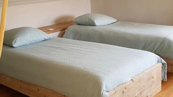 1 bedroom, travel crib, free WiFi, bed sheets