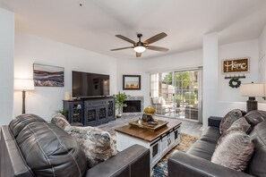 Living area - Villa Allison 2 Bedroom Condo by RedAwning (Scottsdale)