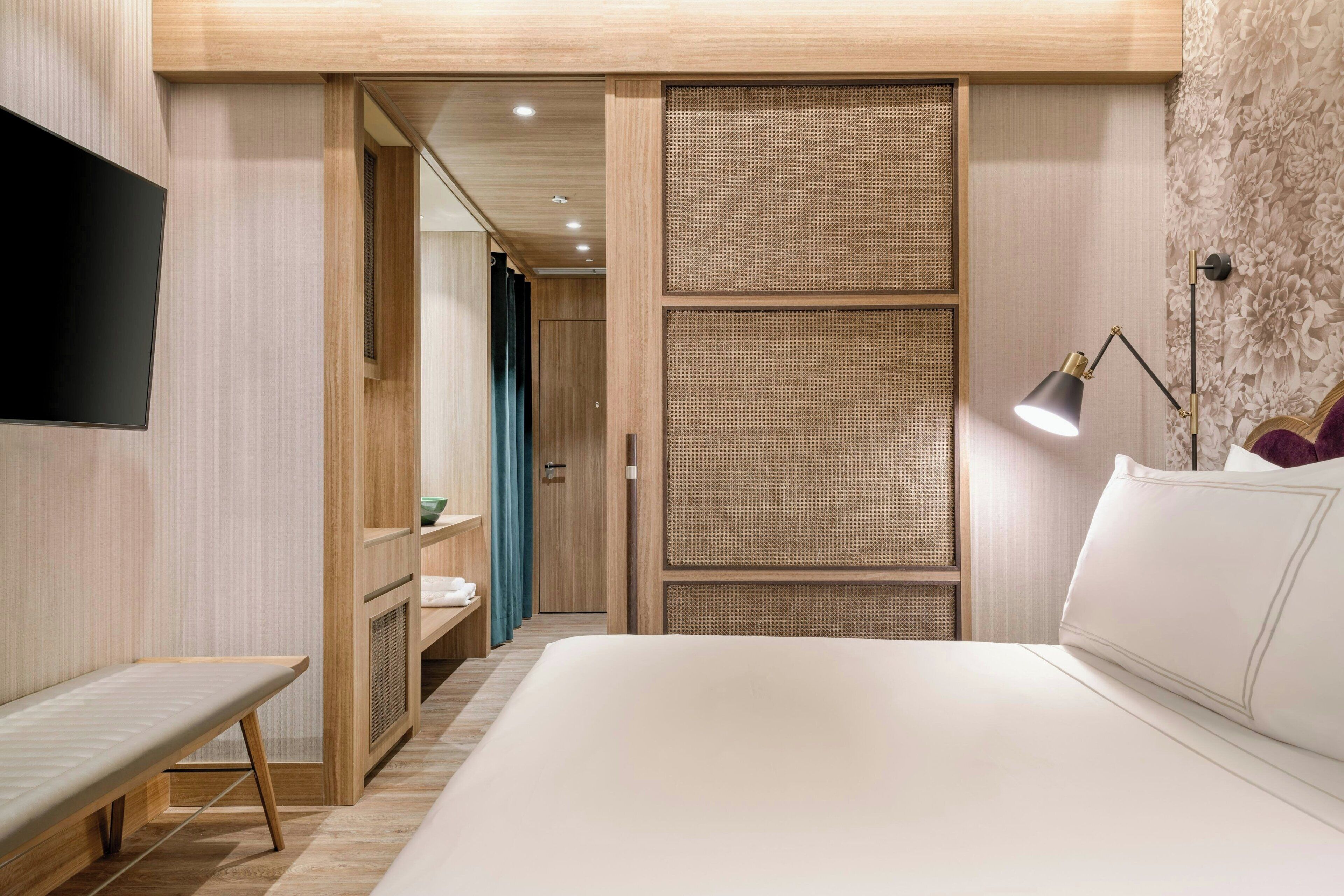 1 bedroom, hypo-allergenic bedding, pillow-top beds, minibar