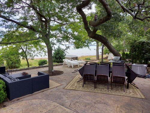 Come Enjoy this Cozy Cottage and Relax