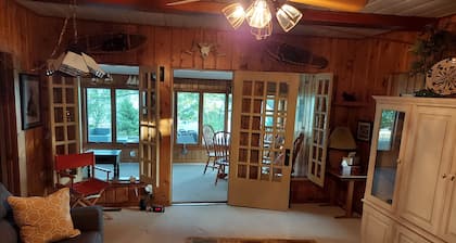 Come Enjoy this Cozy Cottage and Relax