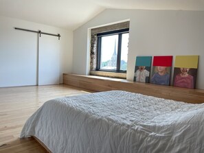5 Schlafzimmer, Bügeleisen/Bügelbrett, Reisekinderbett, WLAN