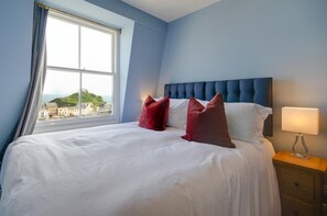 5 habitaciones, tabla de planchar con plancha y wifi gratis 