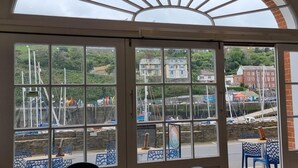 Unclassified image, 5 of 44, button - 5 Bed in Ilfracombe (oc-stagn) (Ilfracombe)