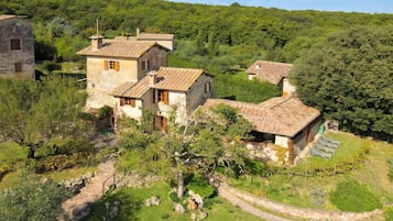 Casa familiare, camere multiple, 2 bagni, lato montagna (Il Fortino) | Esterni