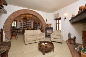 Casa familiare, camere multiple, 2 bagni, lato montagna (Il Fortino) | Interni