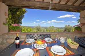 Family House, Multiple Bedrooms, 2 Bathrooms, Mountainside (Il Fortino) | Outdoor dining - Il Fortino (Monteriggioni)