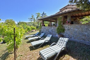 Casa família, vários quartos, 2 banheiros, ao lado da montanha (Il Fortino) | Área da propriedade