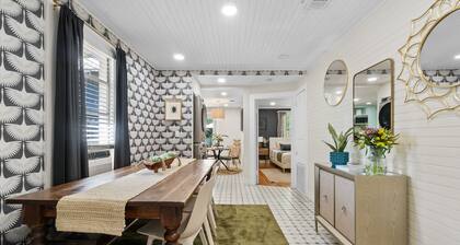 Comfortable Downtown Pensacola Stay • Pet Friendly Yard • Fire Pit • Game Room