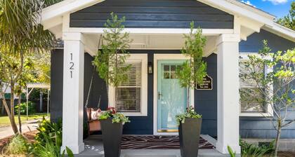 Comfortable Downtown Pensacola Stay • Pet Friendly Yard • Fire Pit • Game Room