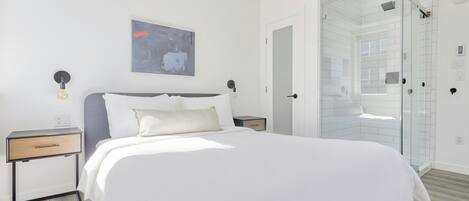 Individually furnished, iron/ironing board, bed sheets