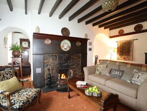 Cottage | Living room - Bodhyfryd (Penmaenmawr)