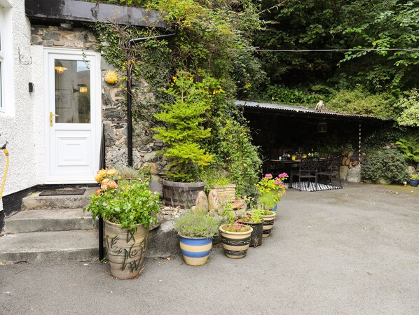 Cottage | Interior
