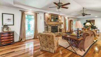 Smart TV, fireplace, offices, printers