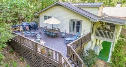 Huge Secluded Lakeside Super Private Gorgeous Retreat