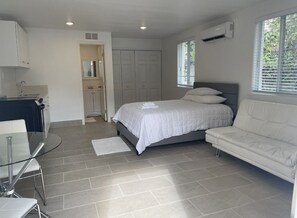 1 bedroom, iron/ironing board, free WiFi, bed sheets