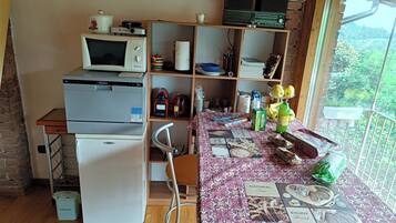 Frigorifero, bollitore elettrico