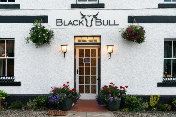 Exterior - Black Bull Gartmore (Stirling)