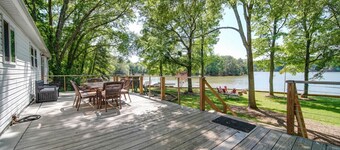 Castaway Cove—5Bed Lakeside Retreat—Hot Tub—Fire Pit—Boat Rental!!