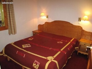 2 bedrooms, iron/ironing board, WiFi