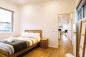 3 chambres, fer et planche à repasser, Wi-Fi gratuit, draps fournis