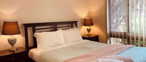 3 bedrooms, desk, iron/ironing board, free WiFi