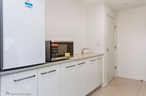 Interior - Apollo Blue Oceanview Unit -1B Free WIFI (Apollo Bay)